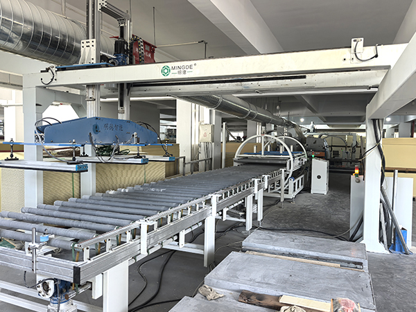 Zhejiang QianDuoMu Decoración inteligente Co., Ltd.