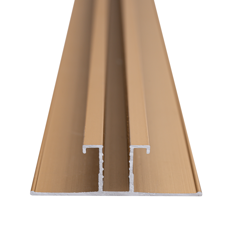 Las tiras decorativas de aluminio con color uniforme superficial liso embellecen la pared